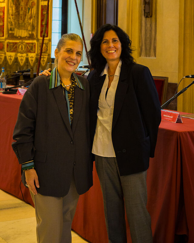 Barbara Mariani con una collega al termine dell'incontro
